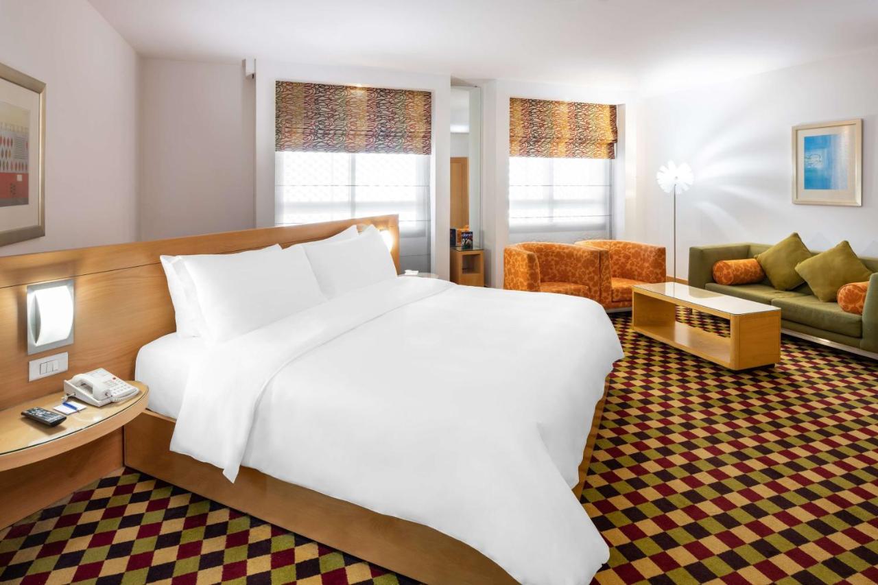 Radisson Blu Hotel, Rijád Exteriér fotografie