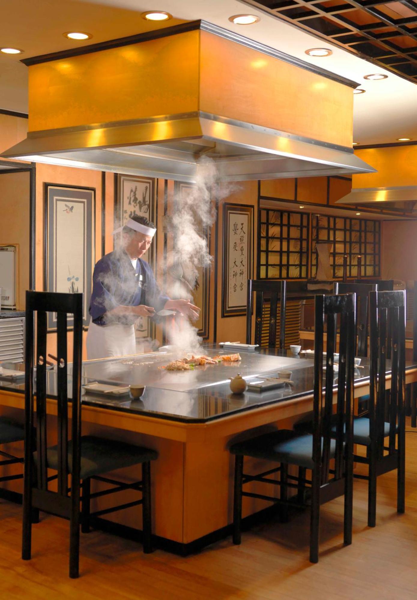 Radisson Blu Hotel, Rijád Exteriér fotografie A teppanyaki restaurant in Tokyo