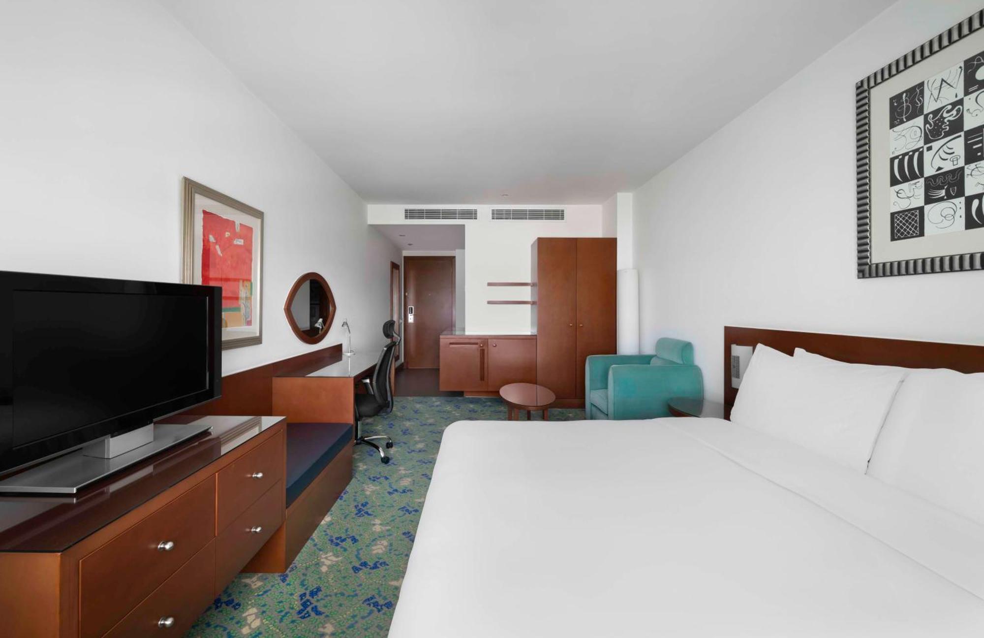 Radisson Blu Hotel, Rijád Exteriér fotografie A room at the hotel